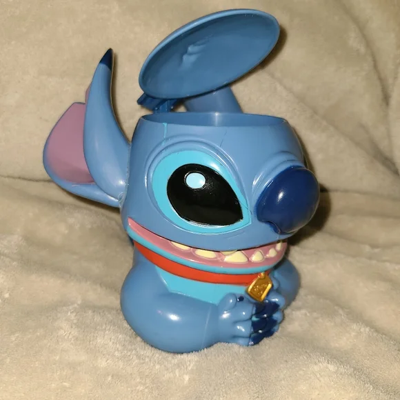 Stitch Disney on Ice Cup With Lid - Picture 2 of 10